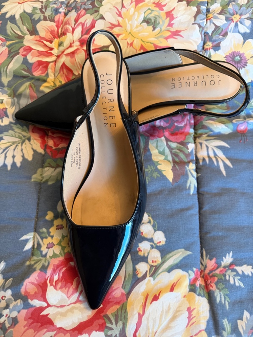 Journee Collection Black Patent Pointed Slingback Flats